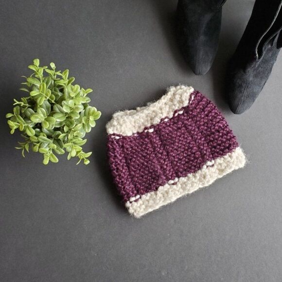 Hand made Messy Bun Knitted Hat - Picture 1 of 7